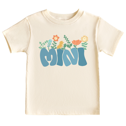 Natural Kid Tshirt with a retro blue printed graphic of the text 'Mini.' This trendy design adds a playful and vintage touch to your child's outfit.